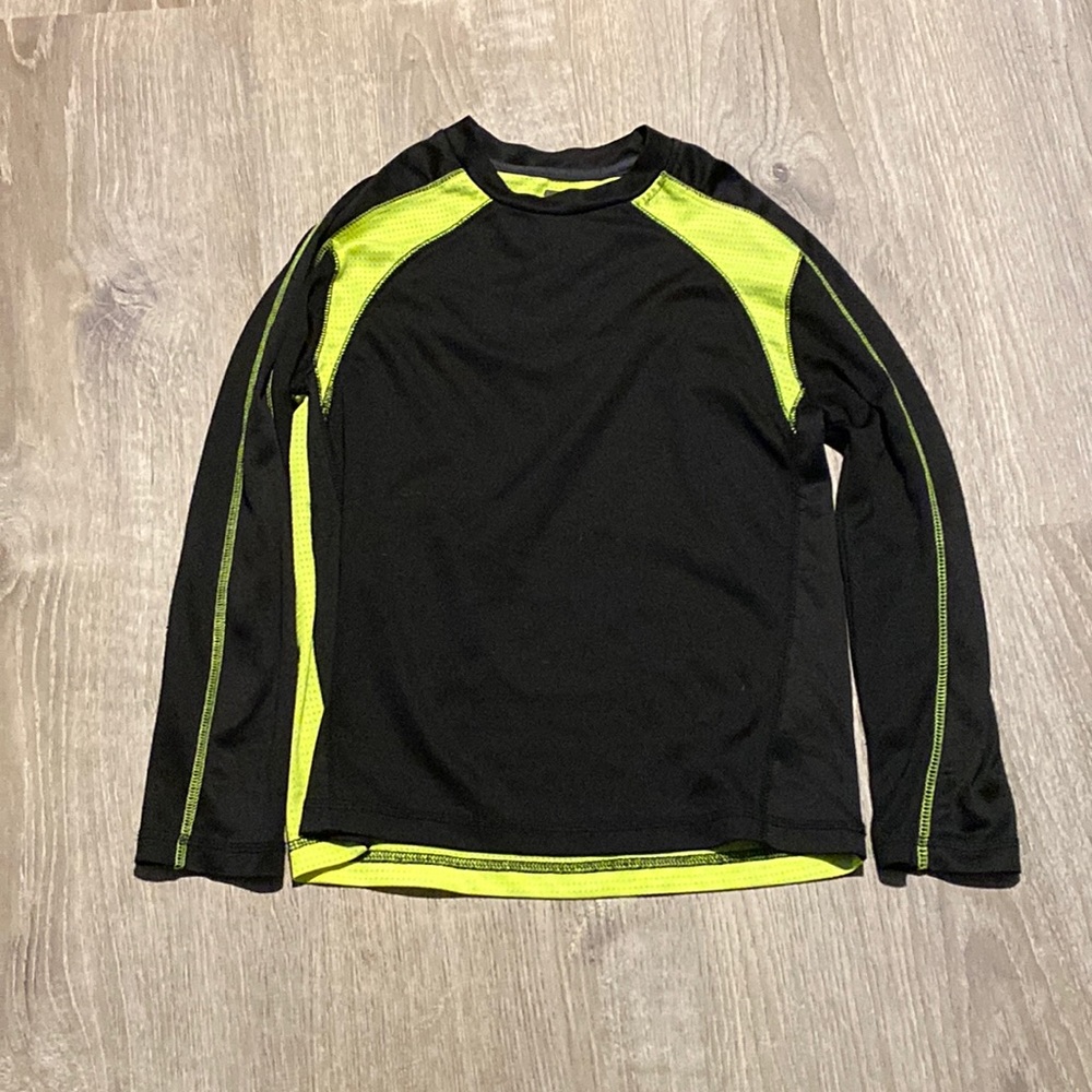 Boys athletic longsleeve M 8